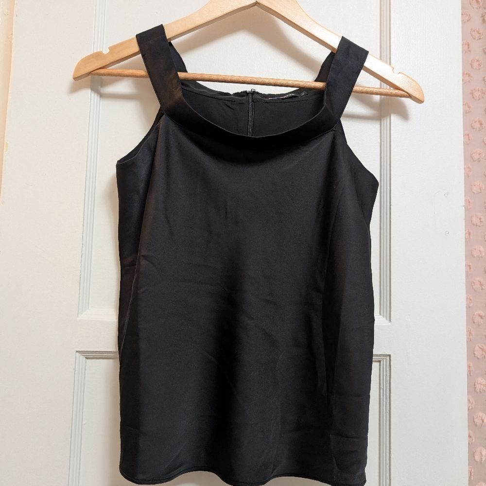 NWOT Paliskates Top Size Large Black Silky Sleeveless Zipper Quiet Luxury Blouse